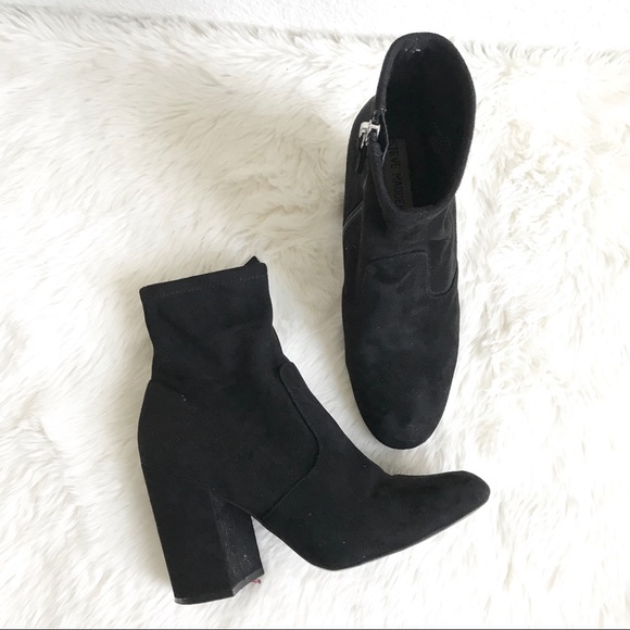 Steve Madden Shoes - • Steve Madden Suede Ankle Booties •